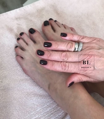 #bluelagoonbeauty #blmercedesh #pedikyyri #shellac