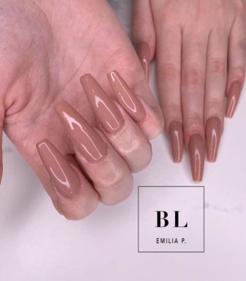 Akryylihuolto Pro-teknikko Emilia P.n toteuttamana????
#BLEmiliaP #bluelagoonbeauty #nails #nailinspo #isoomena #beautynails