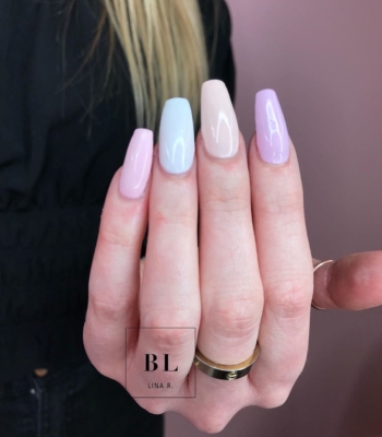 Ihanat pastellikynnet! Lina R./Junior/Turku #nailinspo #pastelnails #rakennekynnet #bluelagoonturku #bluelagoonbeauty @bluelagoonbeauty #BLLinaR