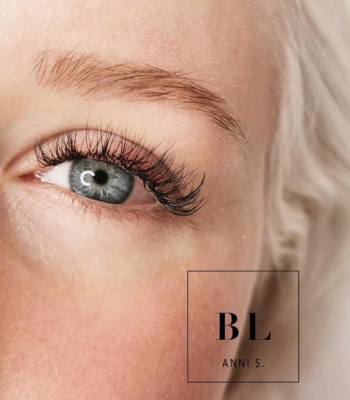 Klassisten ripsien pro-huolto, luonnollinen look / Anni S. / Turku #classiclashes #ripsienpidennykset #bluelagoonturku #bluelagoonbeauty #BLAnniS