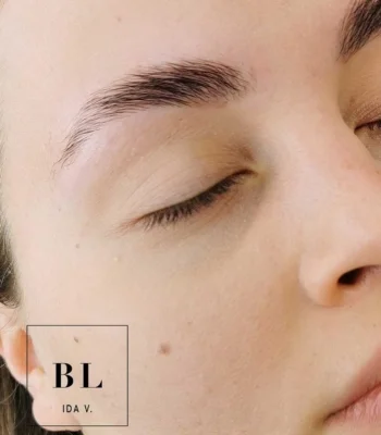 Ida V:n tekemä Brow lift, swaippaa lähtötilanteeseen ???????? #browlift #browlamination #yumibrows #kauneushoitolaturku #bluelagoonbeauty #bluelagoonturku #BLIdaV