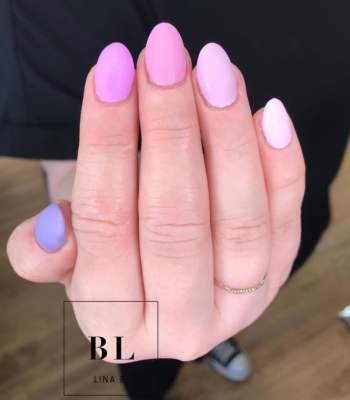 Ihanan keväiset akryylikynnet / Lina R #acrylicnails #rakennekynnet #instanails #bluelagoonbeauty #bluelagoonturku @bluelagoonbeauty #BLLinaR