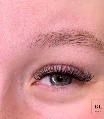 Kauniit volyymiripset???? #blheiniö #bluelagoonbeauty #lashes