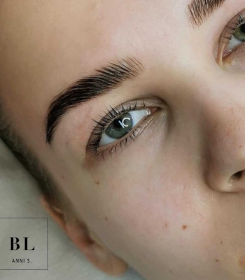 Ripsien ja kulmien kestotaivutus on aina hyvä idea ✨ #browlift #lashlift #yumilashes #bluelagoonbeauty #bluelagoonturku @bluelagoonbeauty #BLAnniS