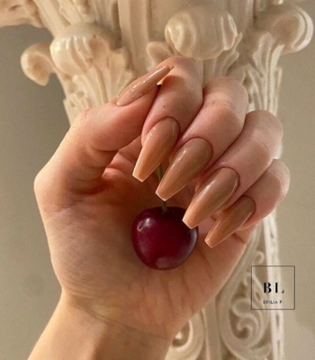 Pro-tason rakennekynnet???? #blemiliap #bluelagoonbeauty #nails #isoomena