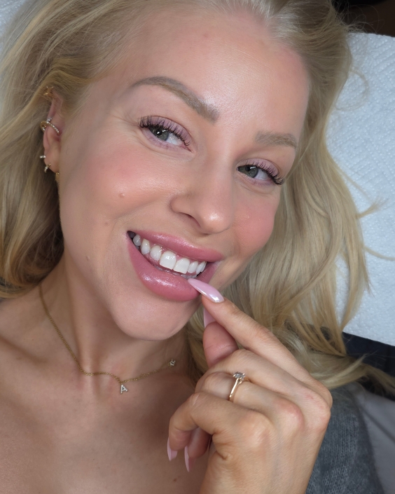 aino-rossi-bluelagoonbeauty